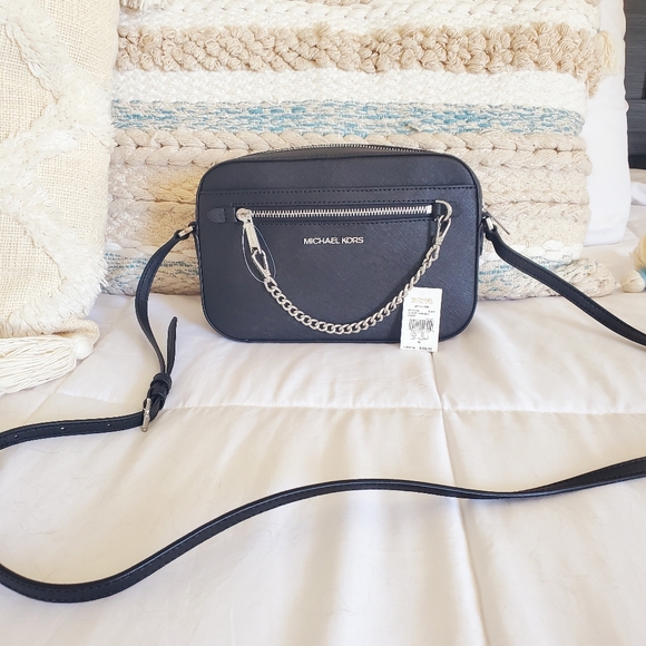 Michael Kors Handbags - 👜🆕️ Michael Kors Large Ew ZP Chain Crossbody Bag❤️👜